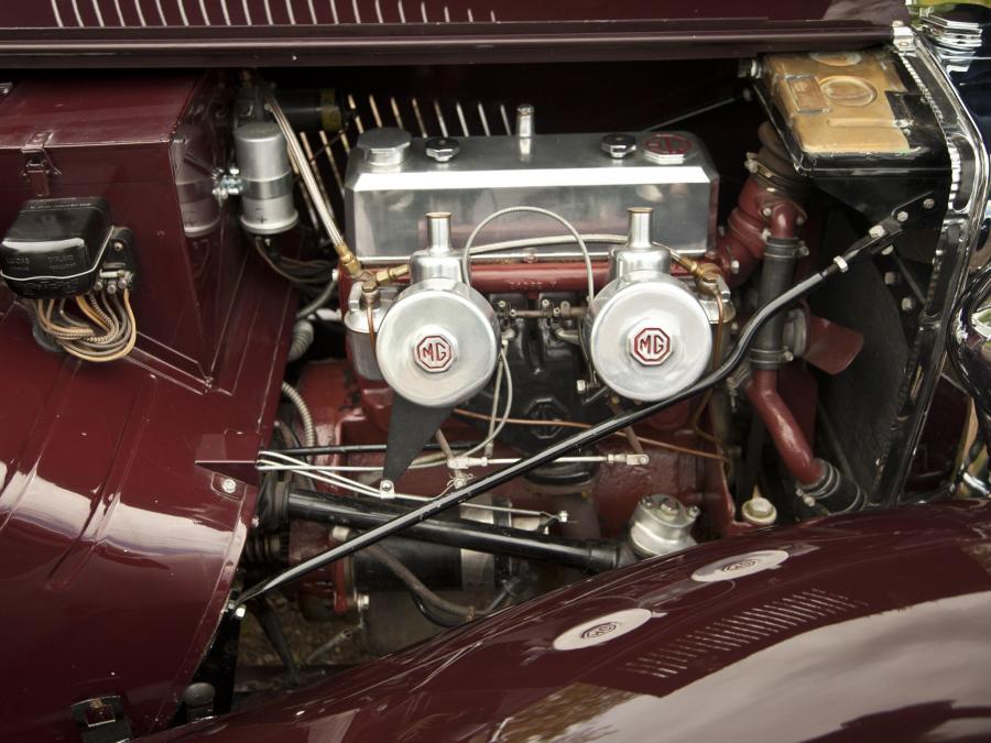 Моторный отсек MG TC Midget 1945 года  (фото 10 из 31)